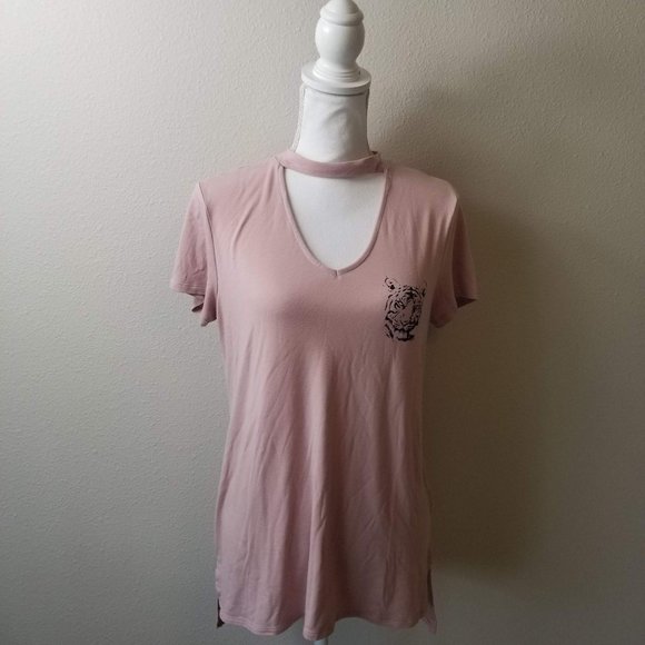 Go Wild Tops - Go Wild / M / Blush Pink Tiger Tee